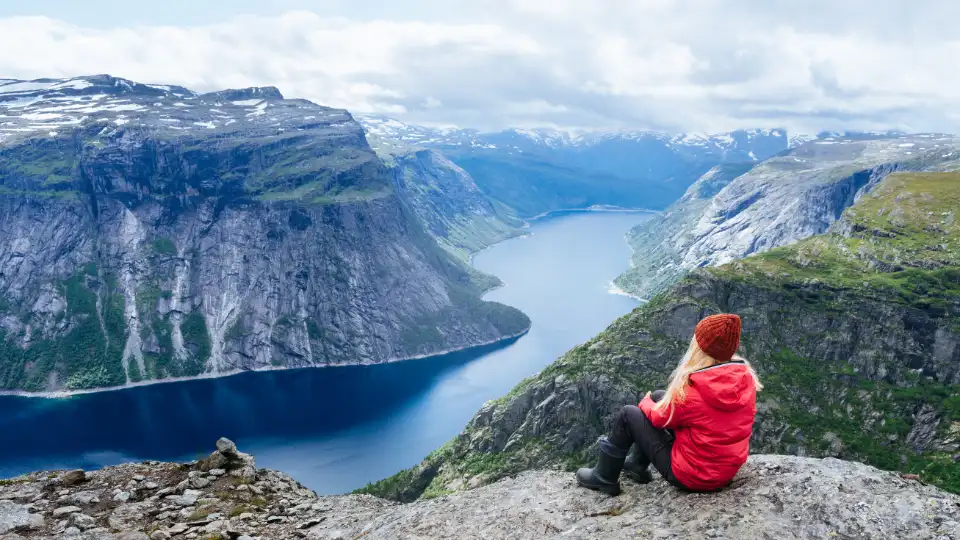 Blue lake in Norway near Trolltunga