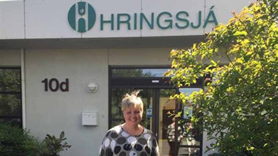 Hringsjá, opplærings- og arbeidsrehabilitering åpner nye muligheter for folk som har vært utsatt for rusproblemer, psykiske og/eller fysiske helseproblemer, Helga Eysteinsdóttir er forstander.
