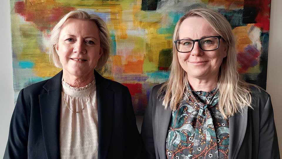 Helga Gísladóttir (til venstre) og Hildur Betty Kristjánsdóttir