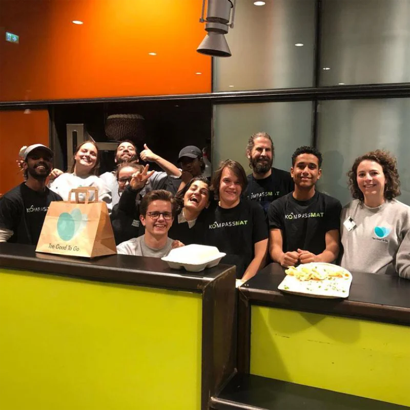 Happy team - Photo: Kompass & Co