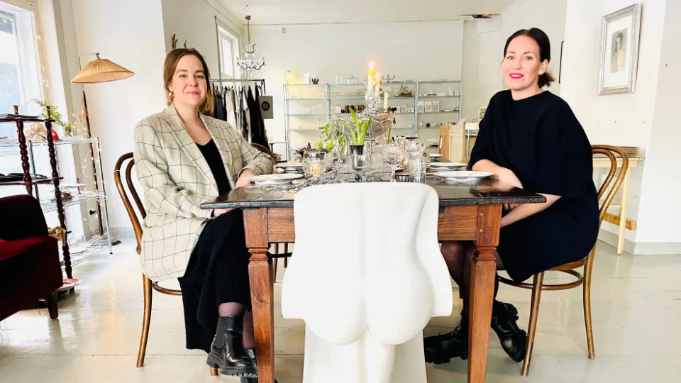 Ann-Mari Månsson och Riina Torstensson värnar om social hållbarhet och i deras affär finns möjlighet till samvaro