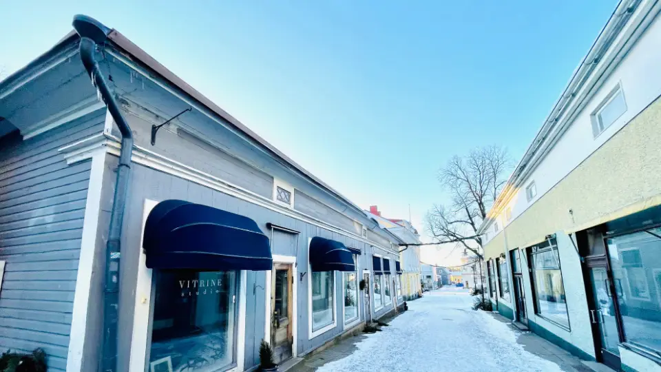 Två systrar bestämde sig för att blåsa liv i Finlands äldsta gågata. I det blåa huset fanns tidigare en välkänd pappershandel.