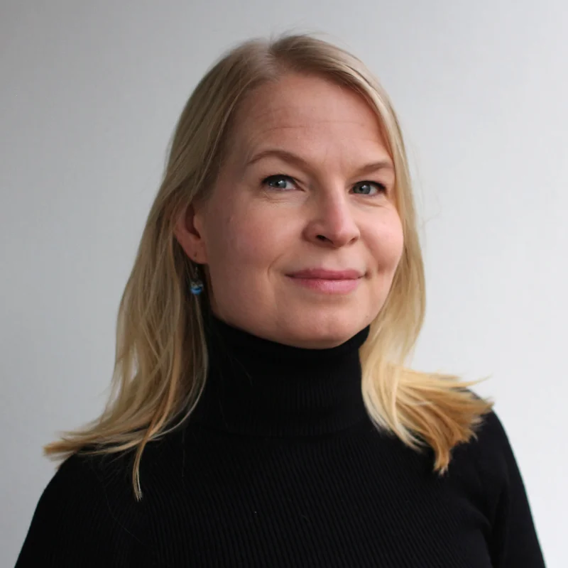 Projektchefen Milma Arola arbetar med projekt som stöder de som blivit på efterkälken med utbildning.