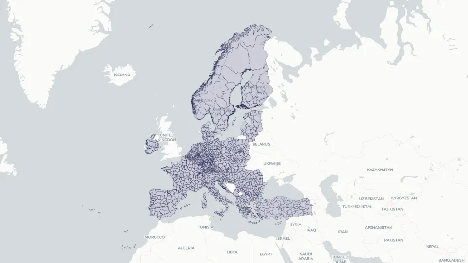 Kort over Europa med administrative grænser markeret i mørke linjer på lys baggrund.