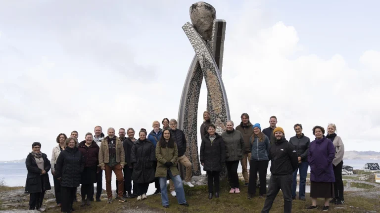 Seminarets deltagere samlet i Nuuk.